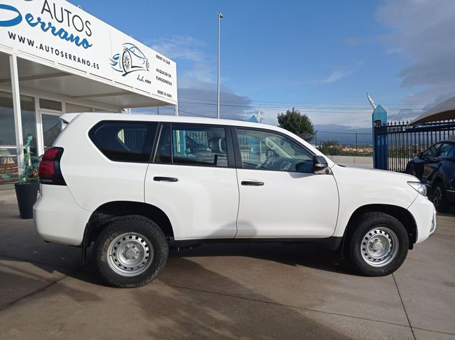 Toyota Land Cruiser 100 2.8 D-4D GX  - Foto 3