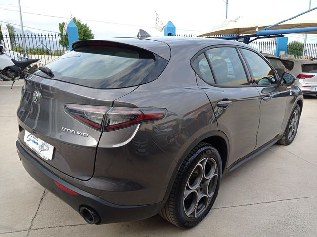 Alfa Romeo Stelvio 2.2 Diesel 118kW (160CV) SPRINT RWD  - Foto 4