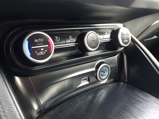 Alfa Romeo Stelvio 2.2 Diesel 118kW (160CV) SPRINT RWD  - Foto 32