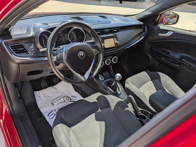 Alfa Romeo Giulietta 1.4 TB 88 kW  - Foto 13
