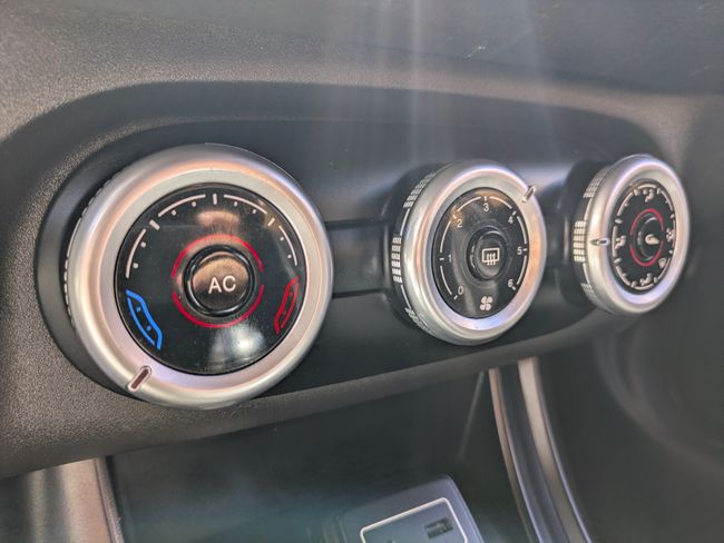Alfa Romeo Giulietta 1.4 TB 88 kW  - Foto 14