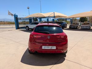 Alfa Romeo Giulietta 1.4 TB 88 kW  - Foto 6