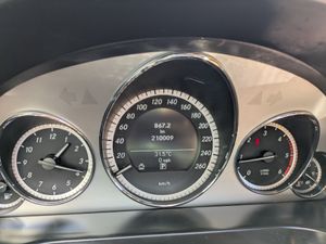 Mercedes Clase E E 220 CDI BlueEFFICIENCY Coupé  - Foto 25