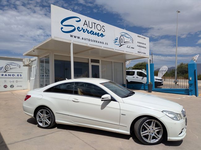 Mercedes Clase E E 220 CDI BlueEFFICIENCY Coupé  - Foto 4
