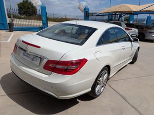 Mercedes Clase E E 220 CDI BlueEFFICIENCY Coupé  - Foto 6