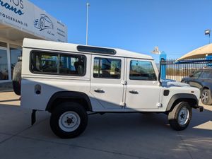 Land-Rover Defender 110 SW E  - Foto 9