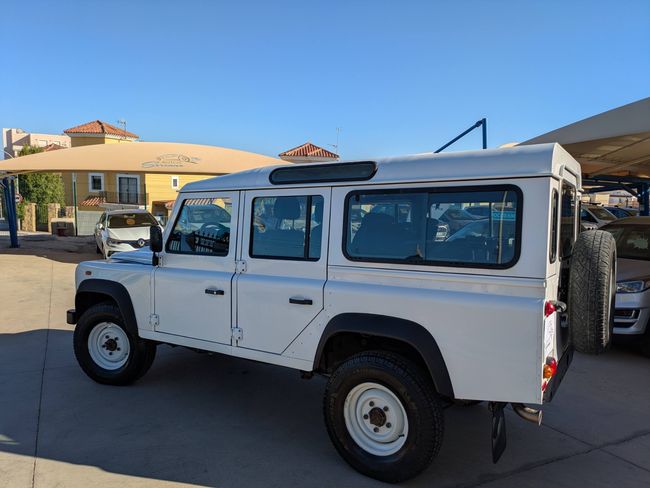 Land-Rover Defender 110 SW E  - Foto 7