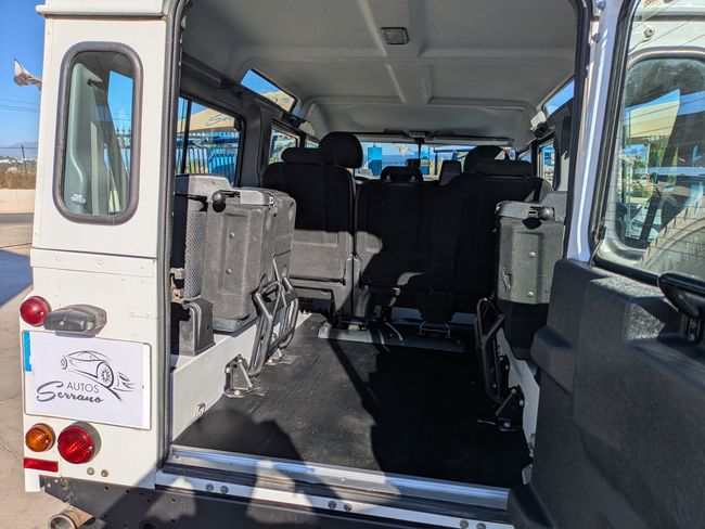 Land-Rover Defender 110 SW E  - Foto 11