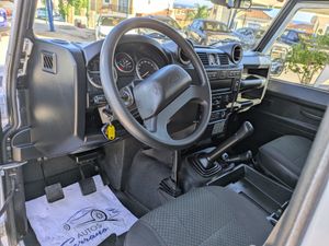 Land-Rover Defender 110 SW E  - Foto 13