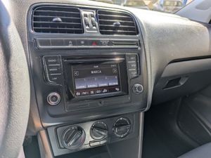 Volkswagen Polo 5p BlueMotion 1.4 TDI 75 CV BMT  - Foto 13