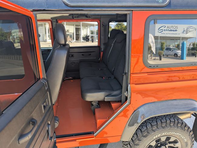 Land-Rover Defender 110 SW SE  - Foto 10