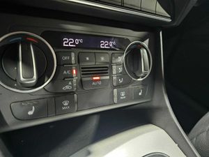 Audi Q3 2.0TDI 136CV    - Foto 17