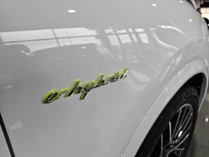 Porsche Cayenne E-Hybrid   - Foto 7