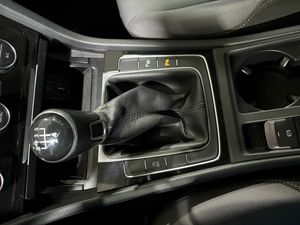 Volkswagen Golf 1.6TDI Edition 85kW.  - Foto 19