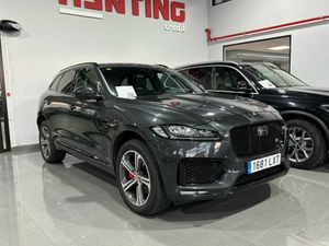 Jaguar F-Pace Jaguar F-Pace 3.0 D S 4WD Aut. 300Hp ... Pano LED-Xenon Navi Sport-Leather Camera KeylessGo Klima PDC   - Foto 4