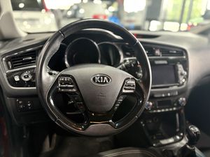 Kia Ceed 1.4 CRDi WGT Business   - Foto 23