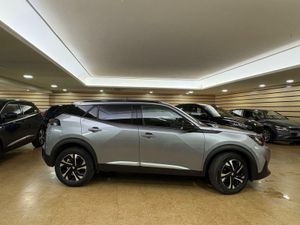 Peugeot 2008 Allure Puretech 100 S&S 6 Vel.   - Foto 3