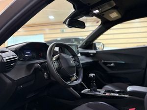 Peugeot 2008 Allure Puretech 100 S&S 6 Vel.   - Foto 20