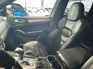 Porsche Cayenne 3.0 V6 245CV   - Foto 39