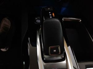 Peugeot 5008 ALLUR	1.2 PURETECH 96KW S&S ALLURE EAT8   - Foto 15