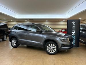 Skoda Karoq 1.5 TSI 110KW (150CV) DSG ACT AMBITION PACK DISEÑO PLUS^PACK MULTIMEDIA M^  - Foto 6