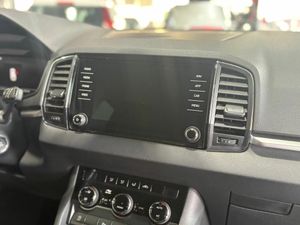 Skoda Karoq 1.5 TSI 110KW (150CV) DSG ACT AMBITION PACK DISEÑO PLUS^PACK MULTIMEDIA M^  - Foto 27