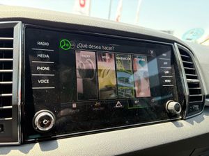 Skoda Karoq 1.5 TSI 110KW (150CV) DSG ACT AMBITION PACK DISEÑO PLUS^PACK MULTIMEDIA M^  - Foto 17