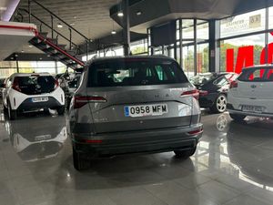 Skoda Karoq 1.5 TSI 110KW (150CV) DSG ACT AMBITION PACK DISEÑO PLUS^PACK MULTIMEDIA M^  - Foto 5