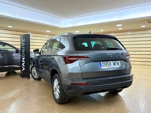 Skoda Karoq 1.5 TSI 110KW (150CV) DSG ACT AMBITION PACK DISEÑO PLUS^PACK MULTIMEDIA M^  - Foto 7
