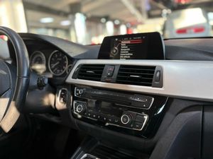 BMW Serie 3 318D TOURING AUT   - Foto 23