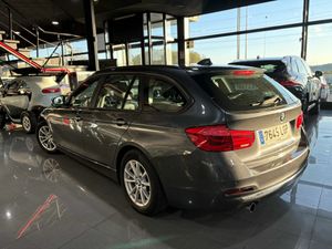 BMW Serie 3 318D TOURING AUT   - Foto 3