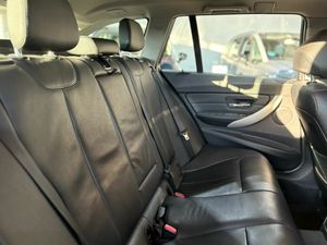 BMW Serie 3 318D TOURING AUT   - Foto 21