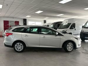 Ford Focus 1.5 tdci 95cv st  - Foto 5