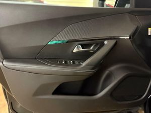 Peugeot 2008 Allure Puretech 100 S&S 6 Vel.   - Foto 27