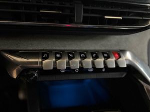 Peugeot 3008 GT	1.2 PURETECH 96KW S&S GT EAT8 GT  - Foto 24