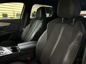 Peugeot 3008 GT	1.2 PURETECH 96KW S&S GT EAT8 GT  - Foto 13