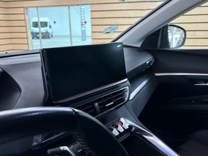Peugeot 5008 ALLUR	1.2 PURETECH 96KW S&S ALLURE EAT8   - Foto 18