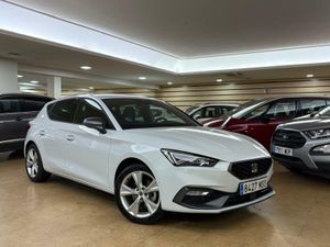 Seat Leon FR 1.0 ETSI 81KW DSG-7 S&S FR 25 ANIV 1.0 ETSI 81KW DSG-7 S&S FR 25 ANIV  - Foto 4