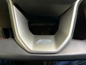 Seat Leon FR 1.0 ETSI 81KW DSG-7 S&S FR 25 ANIV 1.0 ETSI 81KW DSG-7 S&S FR 25 ANIV  - Foto 15