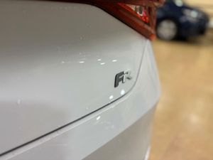 Seat Leon FR 1.0 ETSI 81KW DSG-7 S&S FR 25 ANIV 1.0 ETSI 81KW DSG-7 S&S FR 25 ANIV  - Foto 10