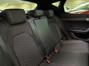Seat Leon FR 1.0 ETSI 81KW DSG-7 S&S FR 25 ANIV 1.0 ETSI 81KW DSG-7 S&S FR 25 ANIV  - Foto 27