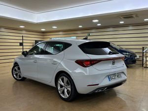Seat Leon FR 1.0 ETSI 81KW DSG-7 S&S FR 25 ANIV 1.0 ETSI 81KW DSG-7 S&S FR 25 ANIV  - Foto 5