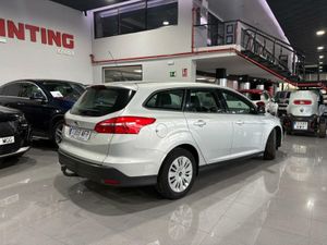 Ford Focus 1.5 tdci 95cv SW  - Foto 4