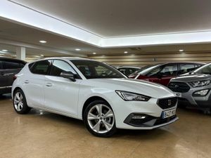 Seat Leon FR 1.0 ETSI 81KW DSG-7 S&S FR 25 ANIV 1.0 ETSI 81KW DSG-7 S&S FR 25 ANIV  - Foto 36