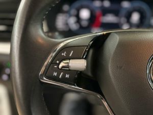 Skoda Kamiq AMBIT	1.0 TSI 81KW (110CV) AMBITION PACK KAMIQ TECHNO PLUS AMBITION^  - Foto 13