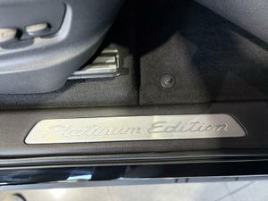Porsche Cayenne Coupé E-Hybrid Platinum Edition  La edición Platinum añade un toque de exclusividad con detalles en platino satinado, llantas RS Spyder Design de 21 pulgadas y otros elementos de diseño específicos.   - Foto 20