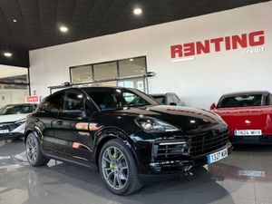 Porsche Cayenne Coupé E-Hybrid Platinum Edition  La edición Platinum añade un toque de exclusividad con detalles en platino satinado, llantas RS Spyder Design de 21 pulgadas y otros elementos de diseño específicos.   - Foto 44