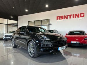 Porsche Cayenne Coupé E-Hybrid Platinum Edition  La edición Platinum añade un toque de exclusividad con detalles en platino satinado, llantas RS Spyder Design de 21 pulgadas y otros elementos de diseño específicos.   - Foto 24
