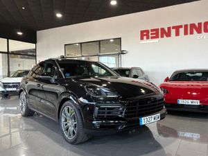 Porsche Cayenne Coupé E-Hybrid Platinum Edition  La edición Platinum añade un toque de exclusividad con detalles en platino satinado, llantas RS Spyder Design de 21 pulgadas y otros elementos de diseño específicos.   - Foto 7