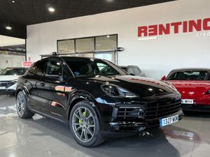 Porsche Cayenne Coupé E-Hybrid Platinum Edition  La edición Platinum añade un toque de exclusividad con detalles en platino satinado, llantas RS Spyder Design de 21 pulgadas y otros elementos de diseño específicos.   - Foto 29